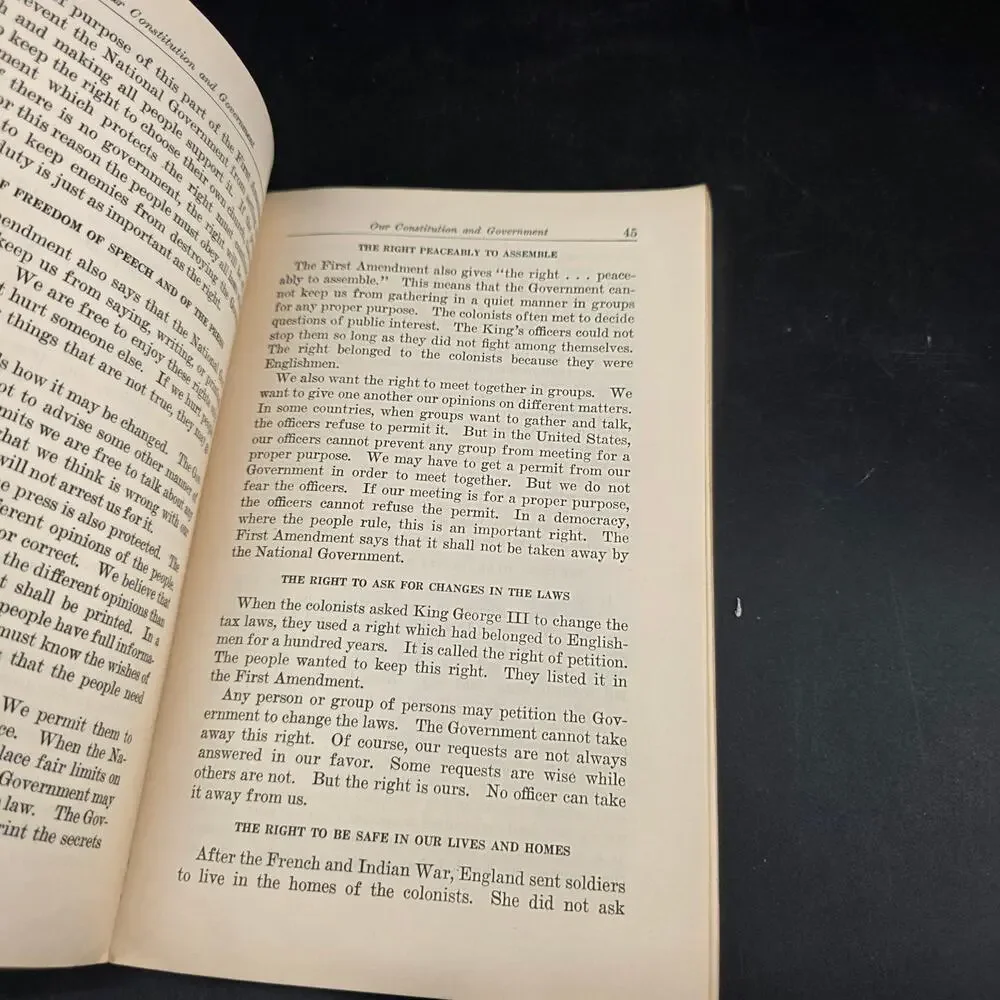FEDERAL TEXTBOOK ON CITIZENSHIP Our Constitution & Government 1942 Map